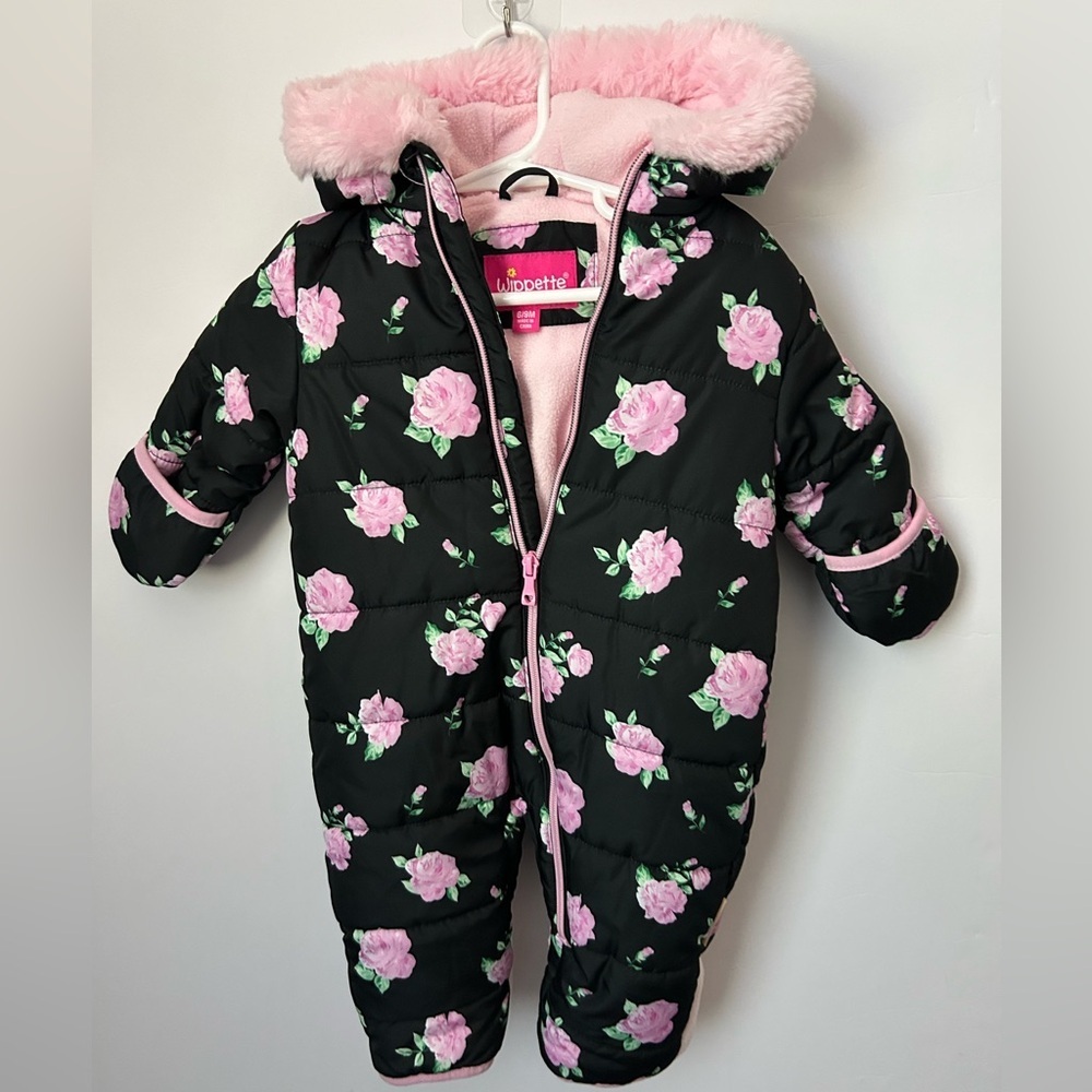 Wippette Black and Pink Rose Print Quilted Pram 6/9 months